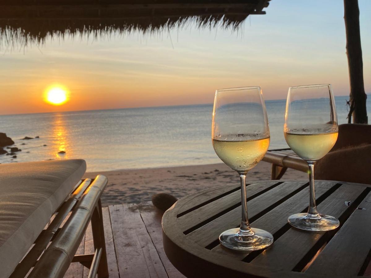 Lanta Palace Beach Resort & Spa - Adult Only 란타섬 외부 사진
